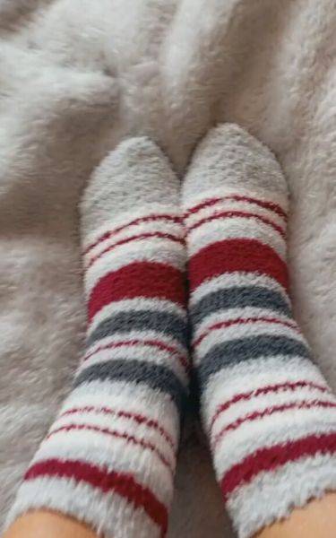 Queenbull78 - Its almost that time of year to get my fluffy sock